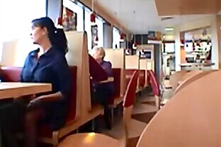Flashing in Restaurant 7 Min