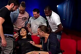 Asiatique chaude anal interracial gangbangée